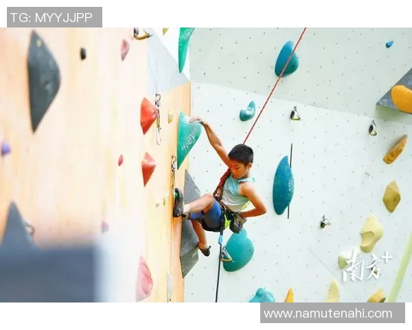 武汉攀岩队在攀岩节奏排行榜中荣获第三名展现出色实力与团队精神