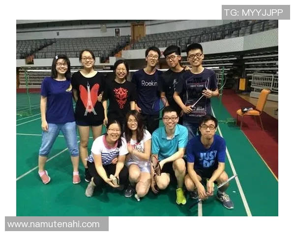 广州羽毛球队与南京羽毛球队赛后复盘团队协作的成功与不足分析